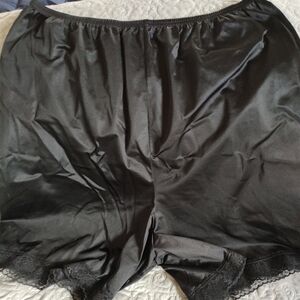 BNNU Vanity Fair Split Slip